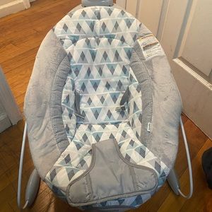 Baby bouncer chair